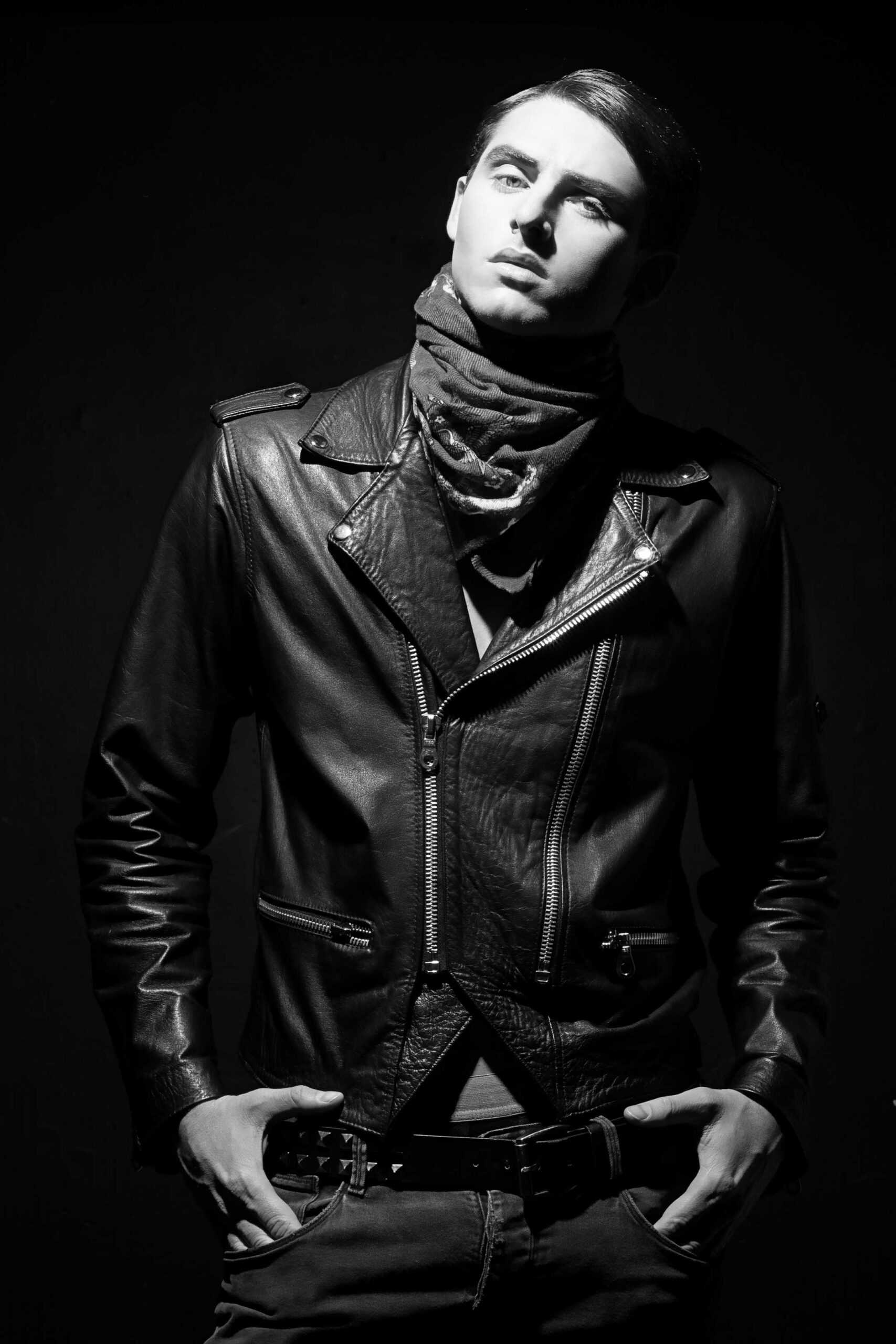 biker-jacket-geometric-cut-2
