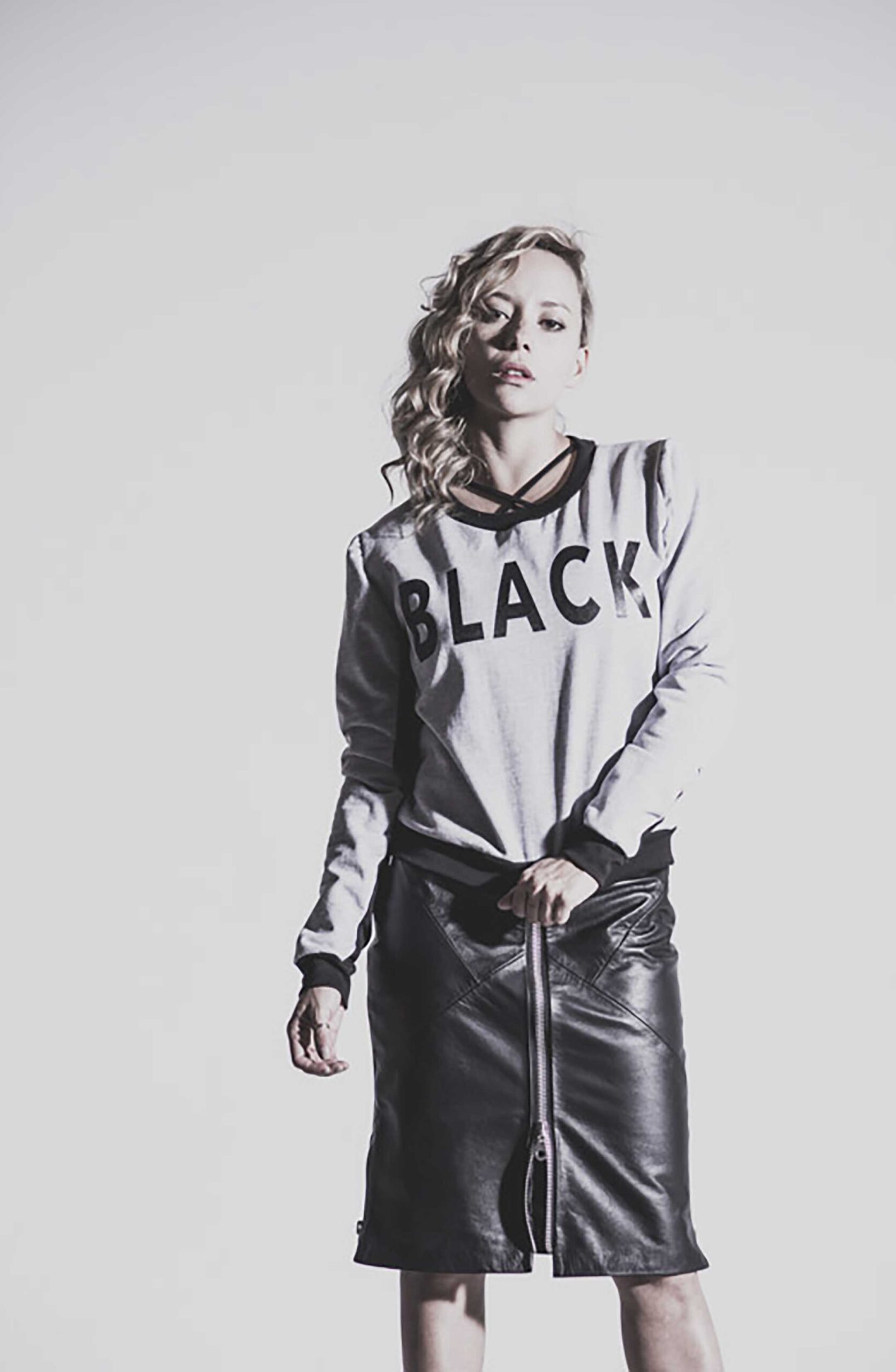 hoddie-black-gray