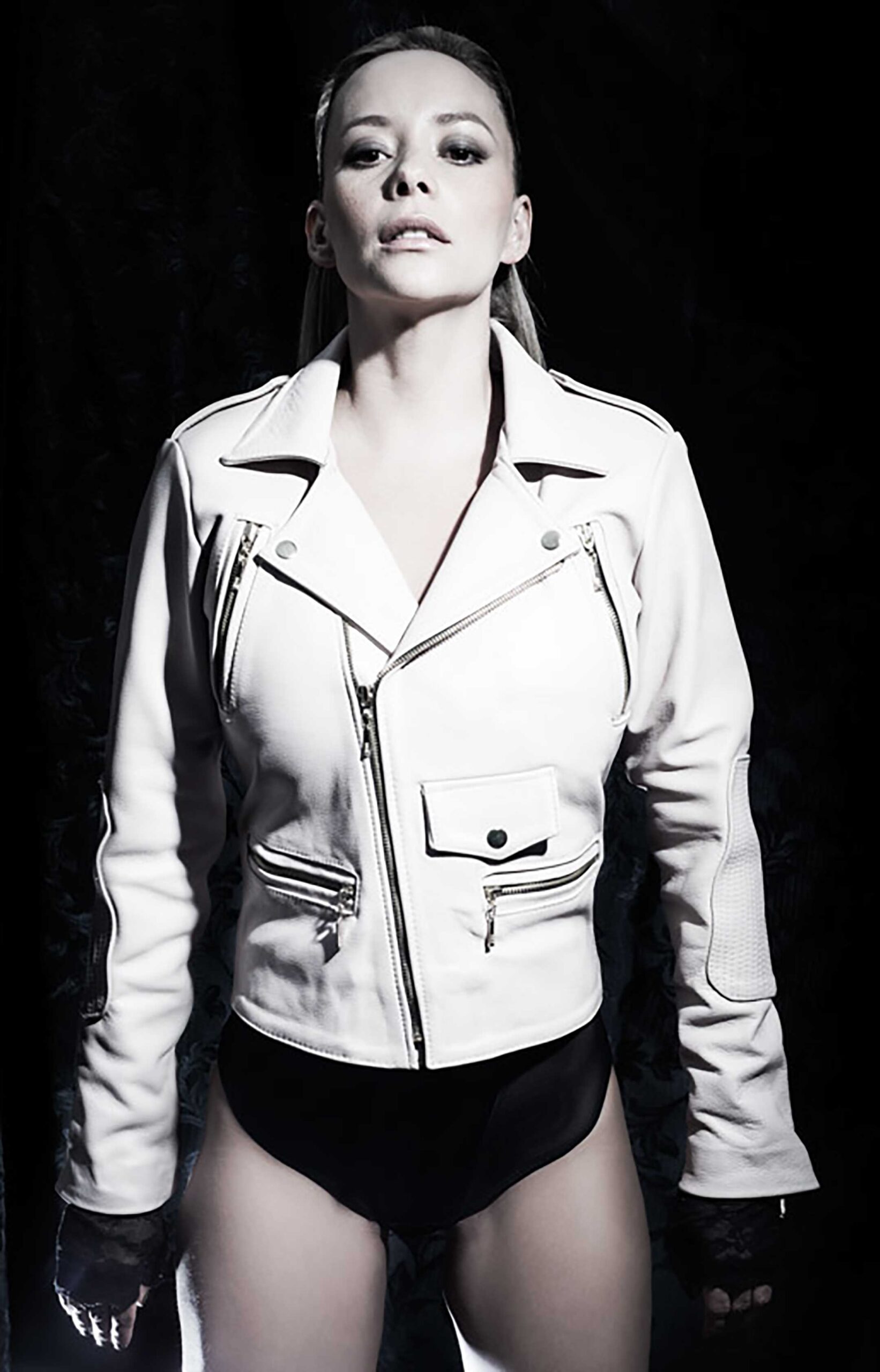 motor-white-biker