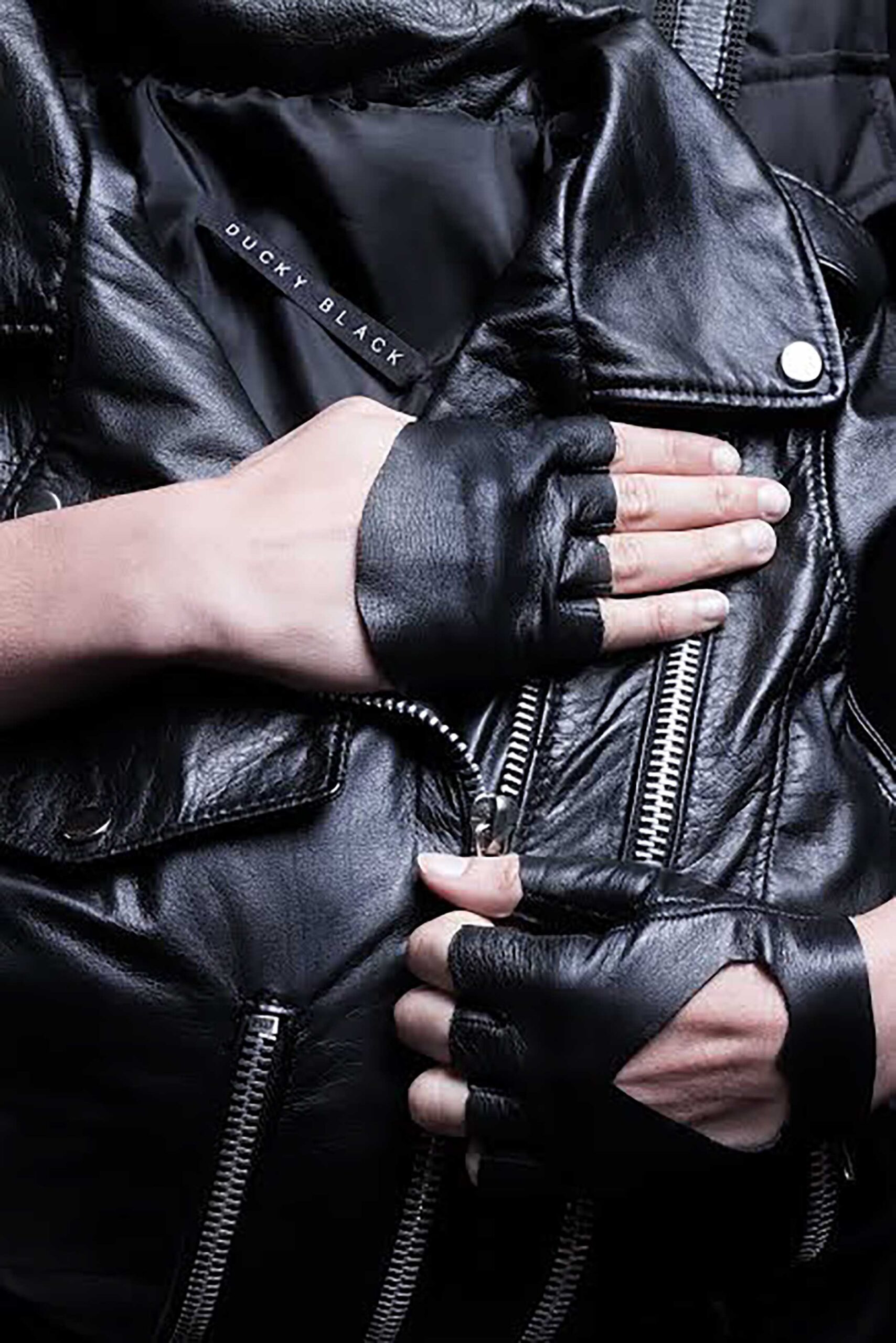 full-heart-gloves