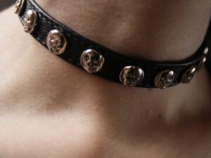 Slim Skull Choker