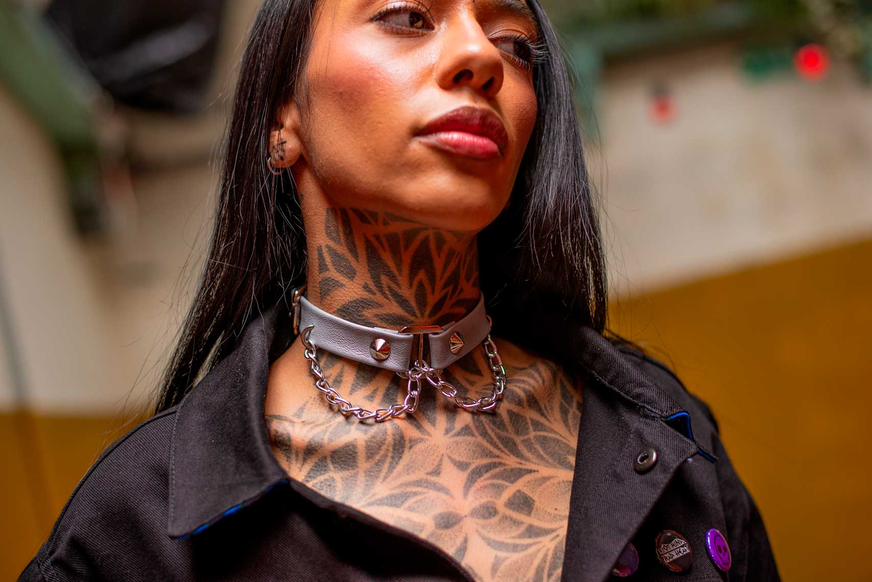 silver-choker-leather-necklace