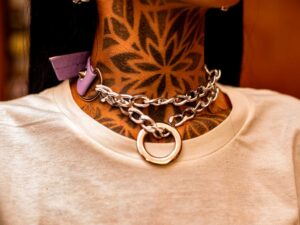 PURPLE LEATHER CHOKER