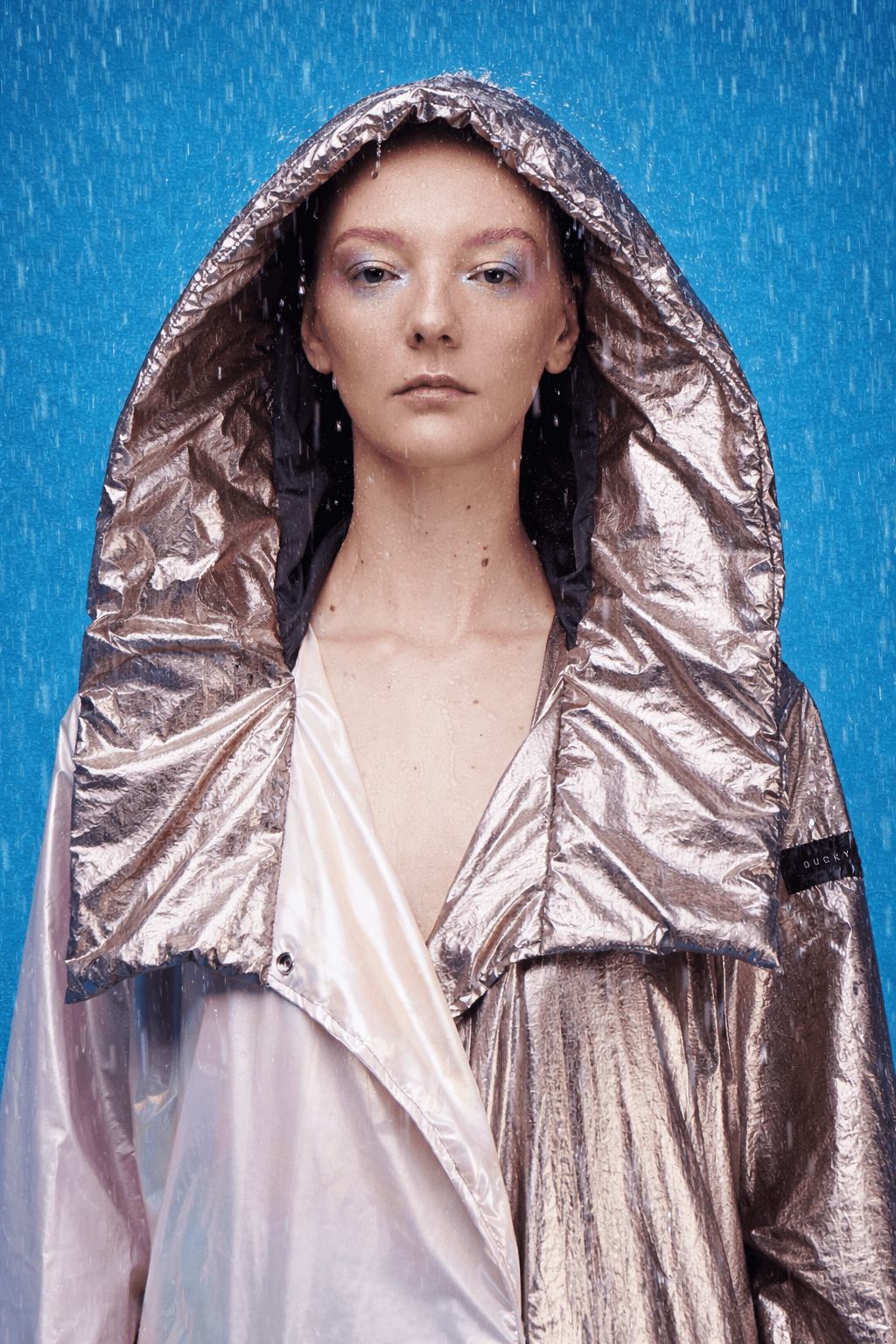 metallic-overcoat-light-2