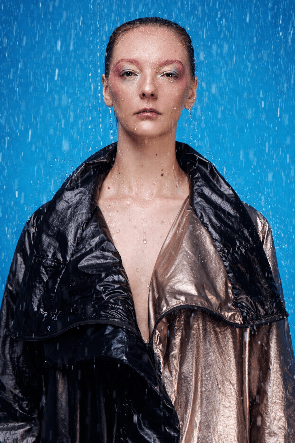 metallic-overcoat-bronce