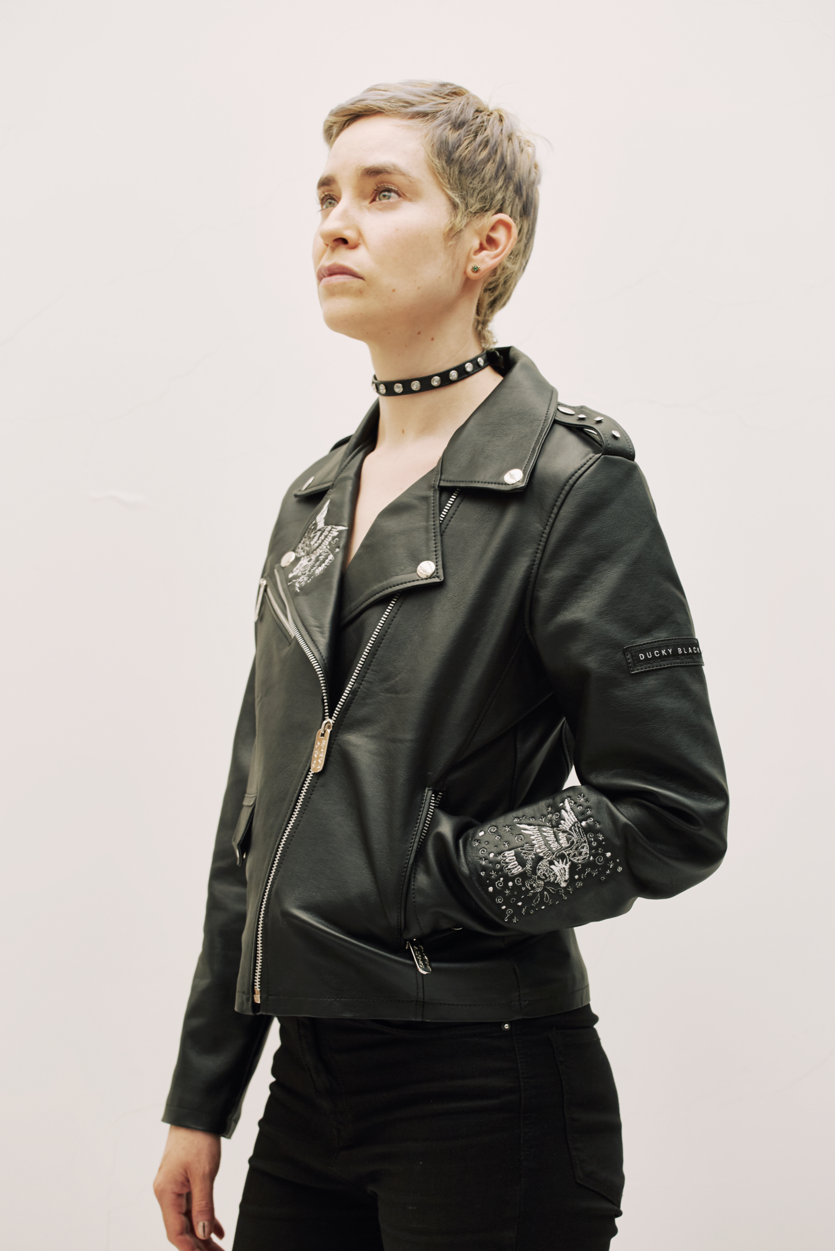 black-eagle-chaqueta-biker-unisex-bordada-handmade-ducky-black-outerwear