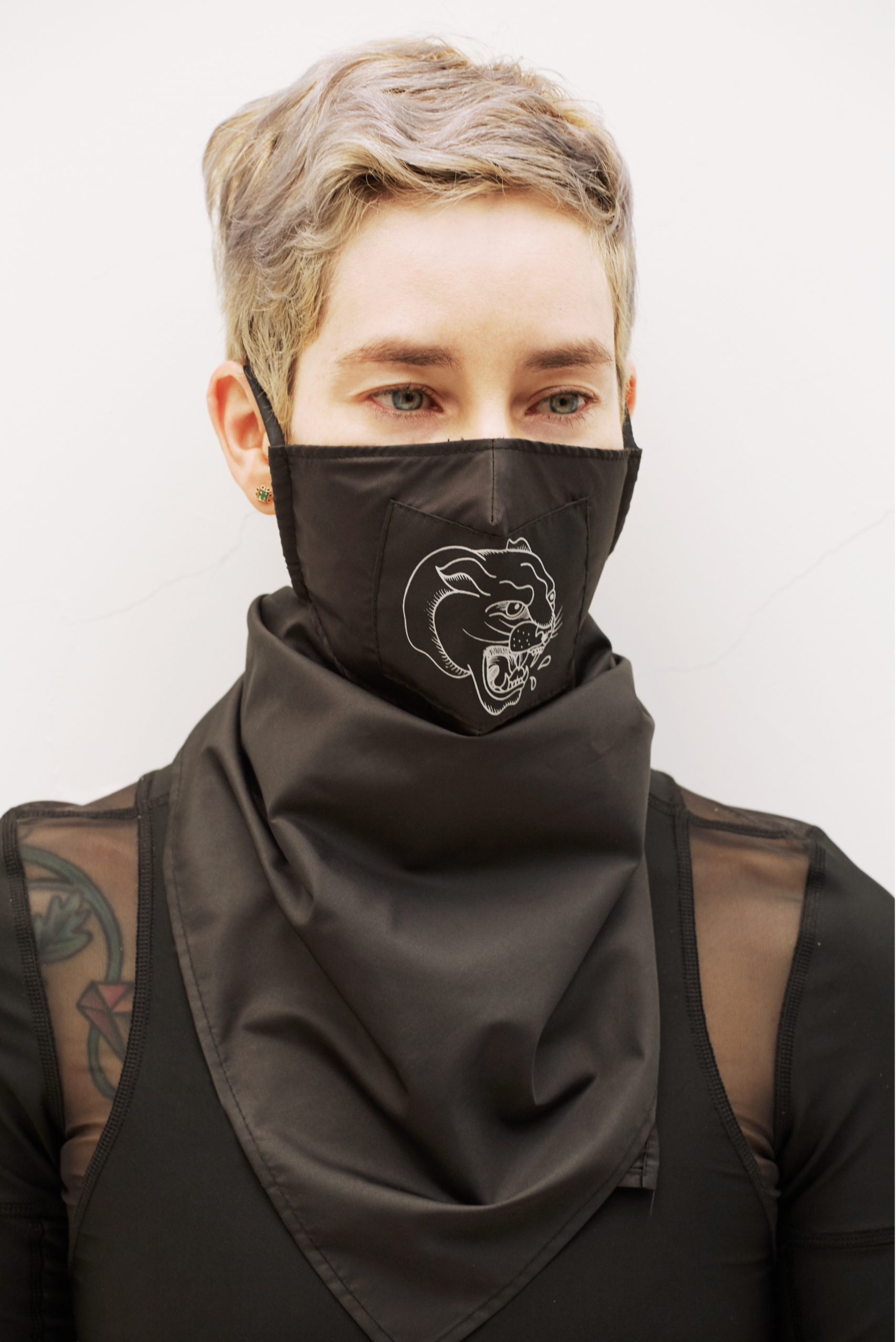 leopard-print-face-mask-tapabocas-leopardo-negro-ajustable