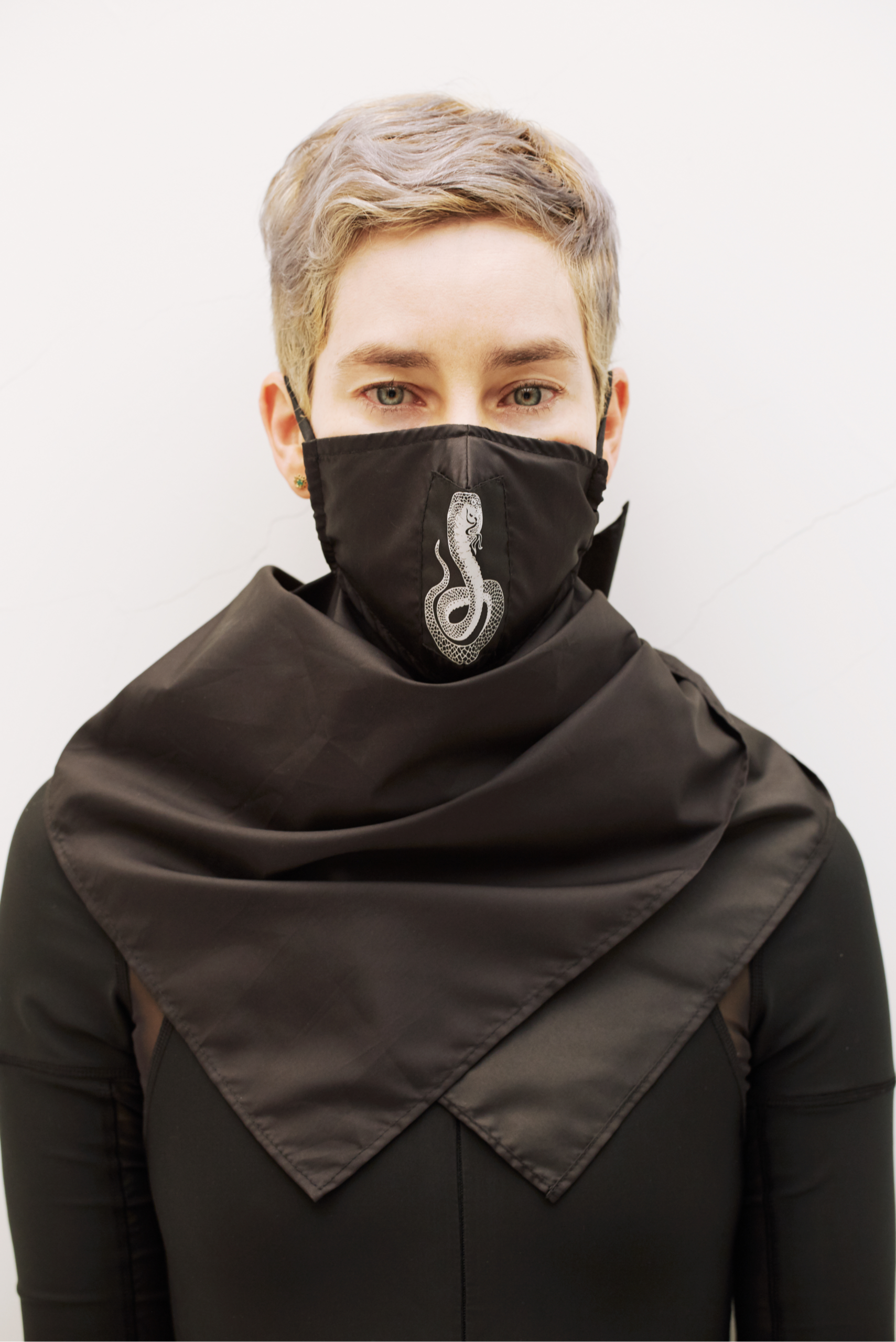 black-cobra-face-mask-tapabocas-antifluido-reutilizable
