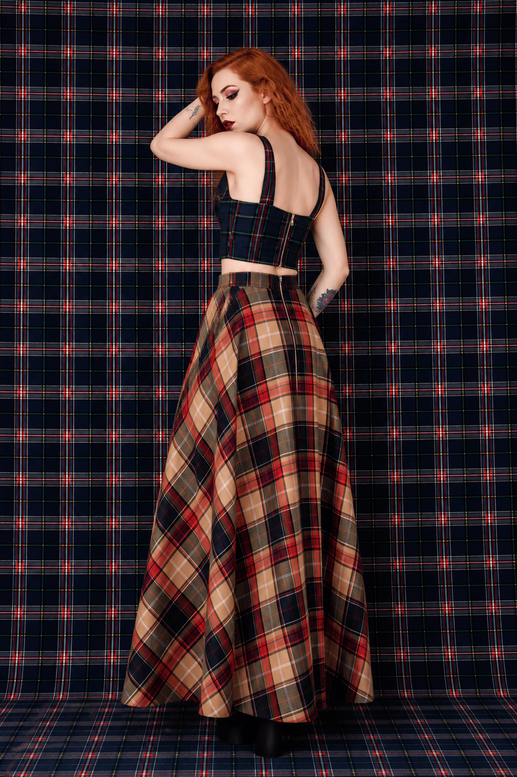bone-queen-skirt-falda-cintura-alta-para-mujer-con-estilo-rock-chic-ducky-black