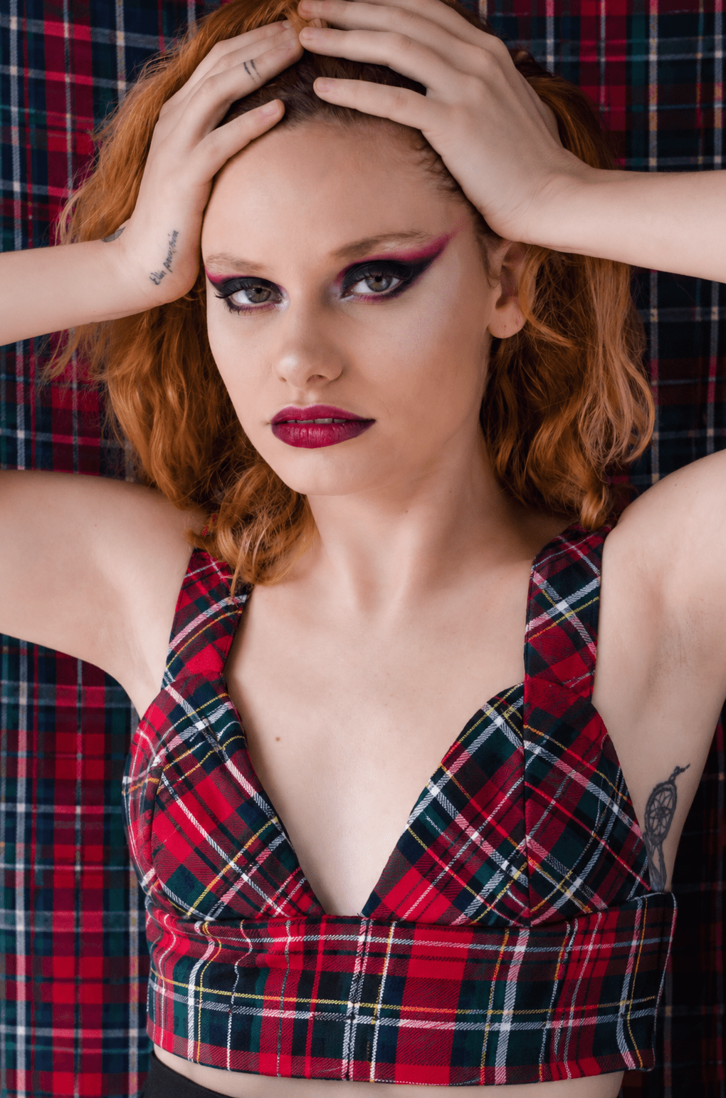 queen-strap-top-escoces