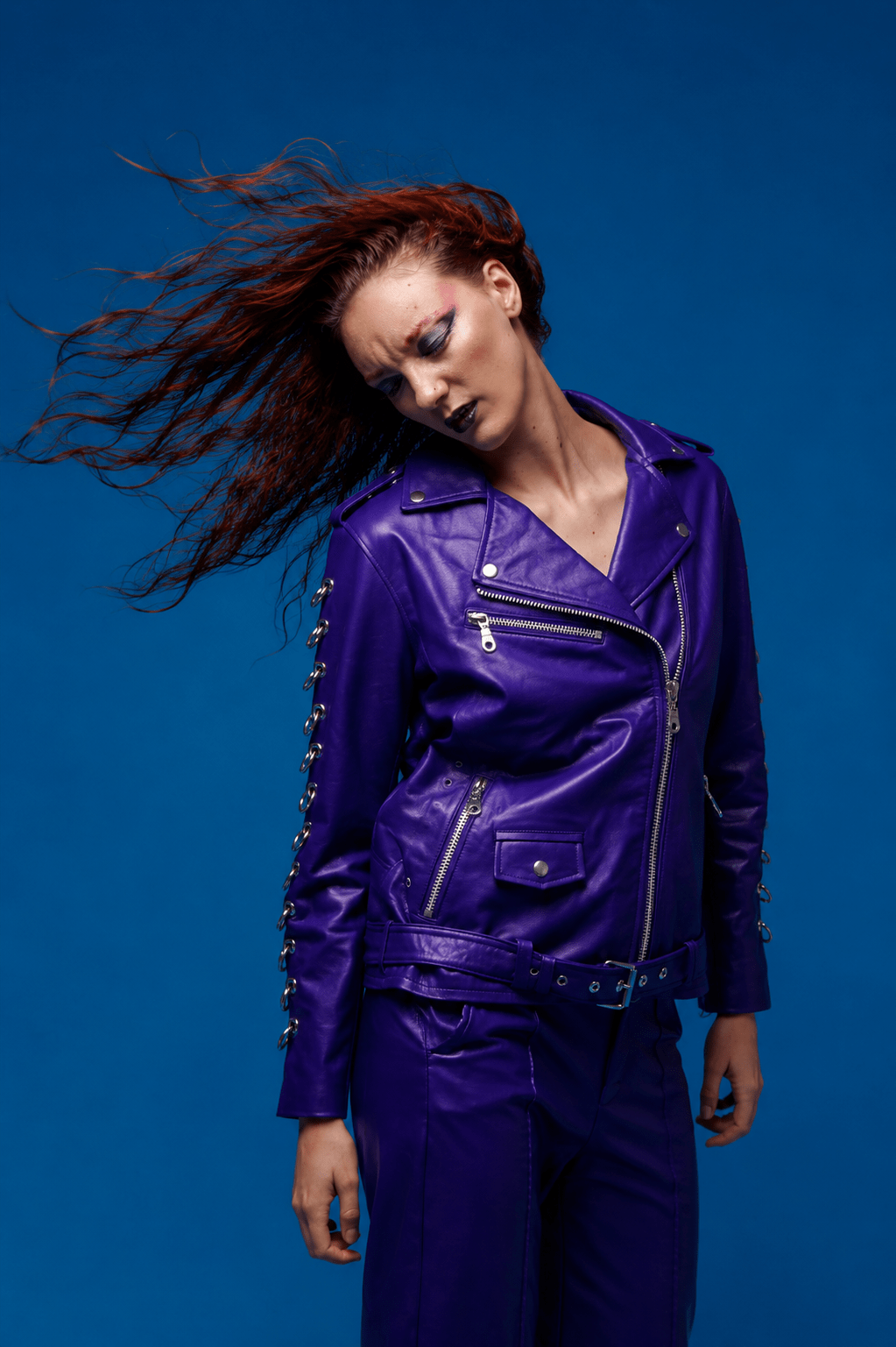 biker-gothic-cute-chaqueta-biker-morado-con-ilustracion-y-taches-handmade-custom-jacket-colombia-copy